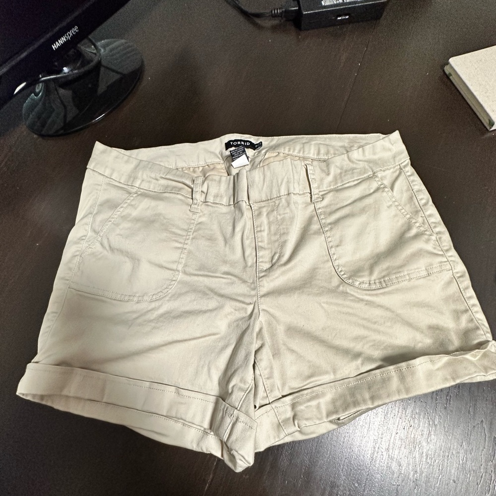Cute shorts, torrid 18, soft material.